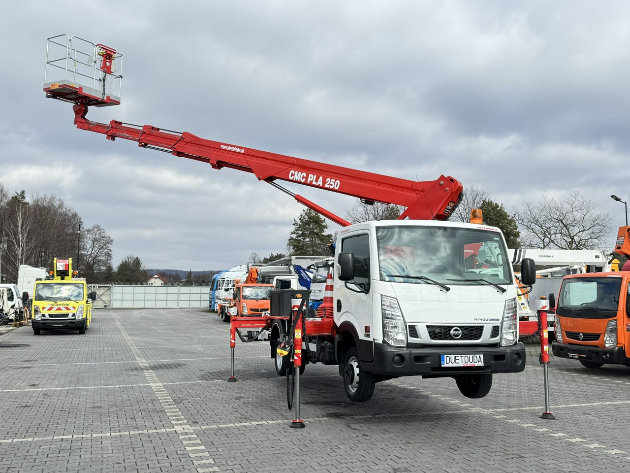 Nissan Cabstar - 트럭 탑재 고가작업 플랫폼 : 사진 2 Nissan Cabstar - 트럭 탑재 고가작업 플랫폼 : 사진 2