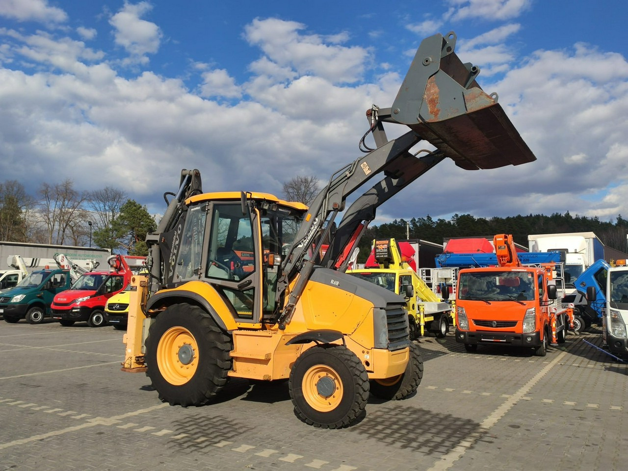 Volvo BL61B Oryginalna Bez Luzów i Wycieków Zadbana Sprawna Super Stan - 백호 로더 : 사진 2 Volvo BL61B Oryginalna Bez Luzów i Wycieków Zadbana Sprawna Super Stan - 백호 로더 : 사진 2