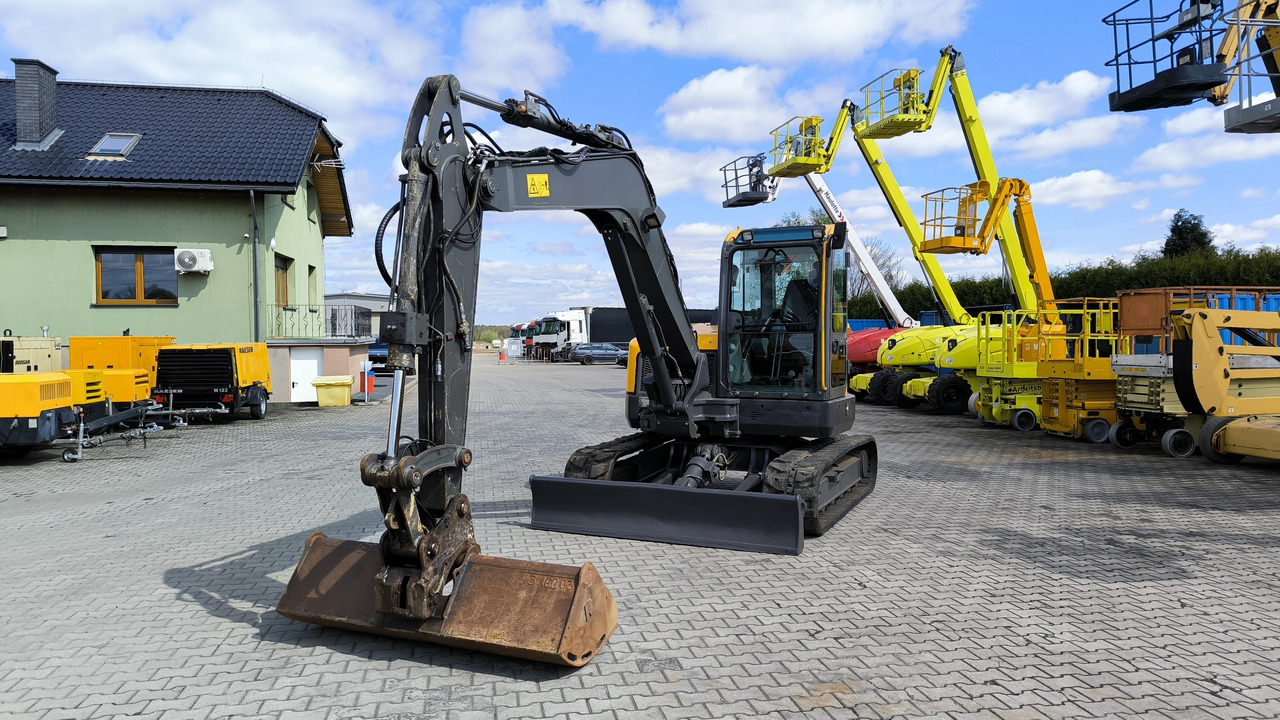 VOLVO ECR 88 D - 크롤러 굴삭기 : 사진 2 VOLVO ECR 88 D - 크롤러 굴삭기 : 사진 2
