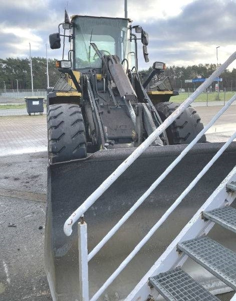 Komatsu WA 200 PT-5 - 휠 로더 : 사진 2 Komatsu WA 200 PT-5 - 휠 로더 : 사진 2