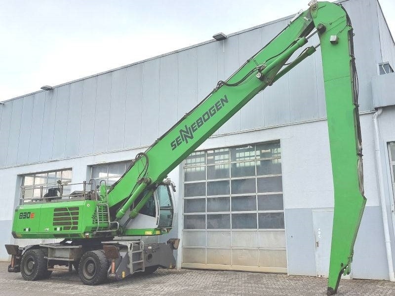 Sennebogen 830 E - 폐기물/ 산업 처리기 : 사진 4 Sennebogen 830 E - 폐기물/ 산업 처리기 : 사진 4