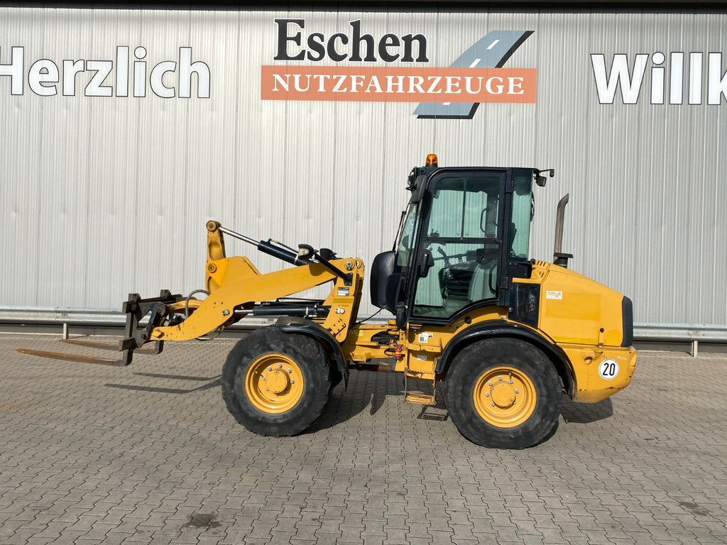 CAT 908 M | 55kw*Gabel + Schaufel - 휠 로더 : 사진 4 CAT 908 M | 55kw*Gabel + Schaufel - 휠 로더 : 사진 4