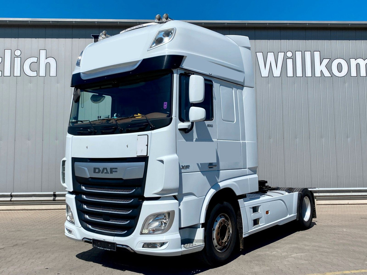 DAF XF 530 Super Space Cab | Hydraulik*Standklima - 트랙터 유닛 : 사진 1 DAF XF 530 Super Space Cab | Hydraulik*Standklima - 트랙터 유닛 : 사진 1