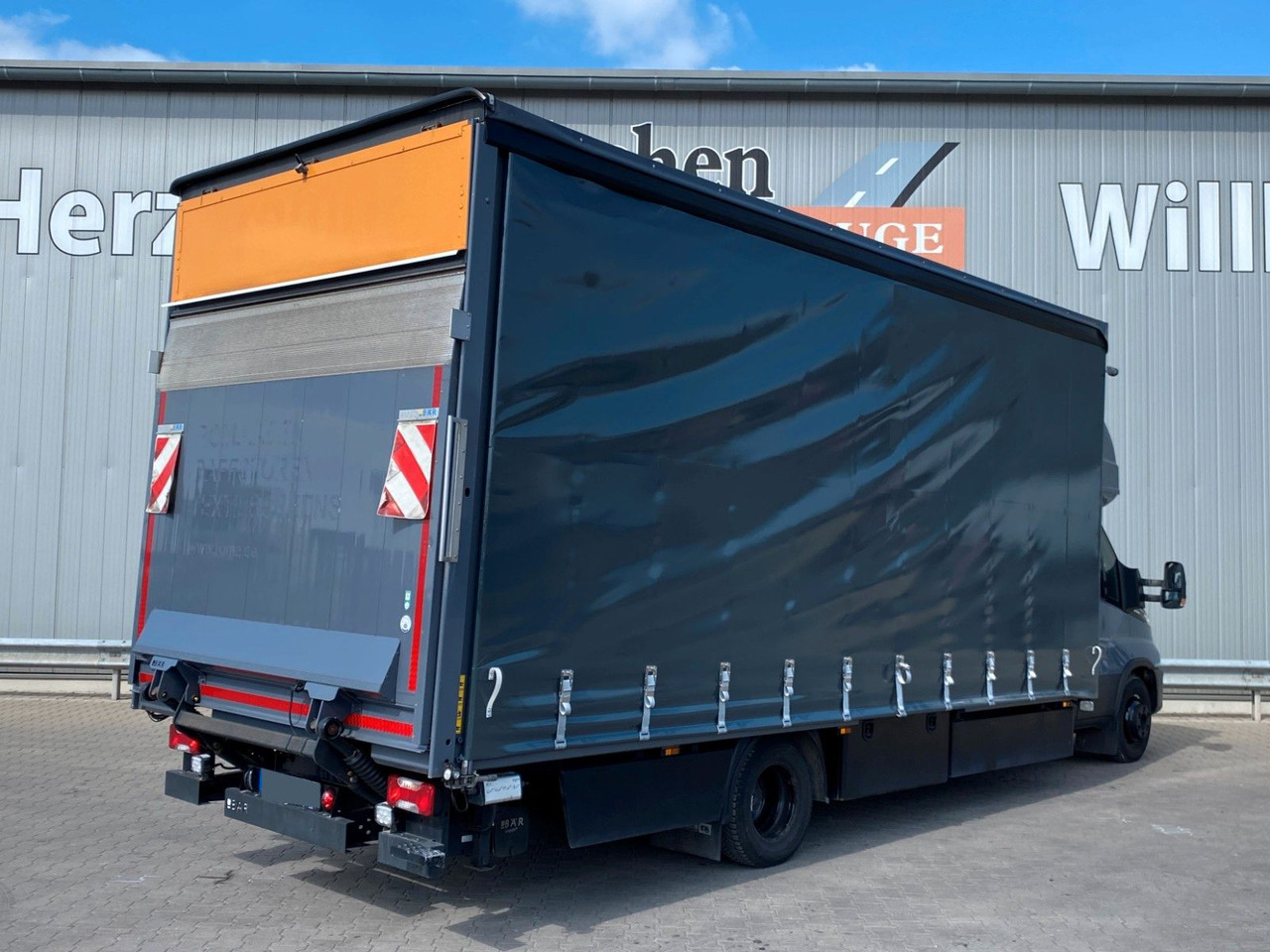 Iveco Daily Hi-Matic 70 C 21 Topsleeper | LBW 1,00to. - 커튼 사이드 밴 : 사진 3 Iveco Daily Hi-Matic 70 C 21 Topsleeper | LBW 1,00to. - 커튼 사이드 밴 : 사진 3