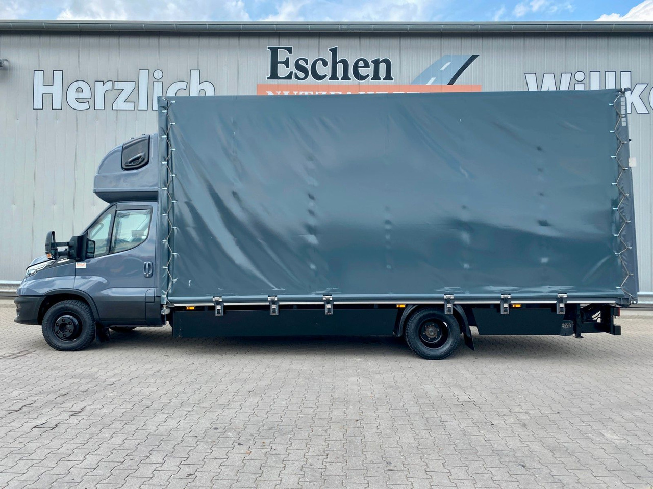 Iveco Daily Hi-Matic 70 C 21 Topsleeper | LBW 1,00to. - 커튼 사이드 밴 : 사진 2 Iveco Daily Hi-Matic 70 C 21 Topsleeper | LBW 1,00to. - 커튼 사이드 밴 : 사진 2