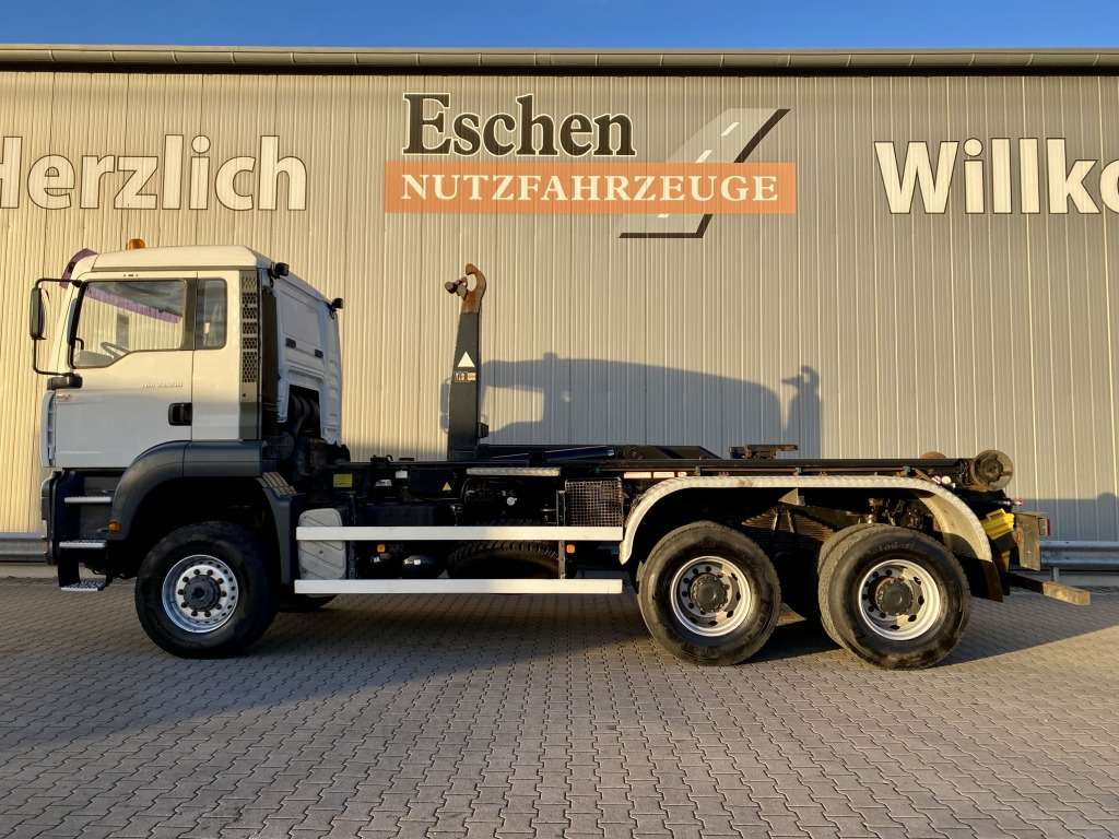 MAN TGA 33.390 6x6 BB - 후크 리프트 트럭 : 사진 3 MAN TGA 33.390 6x6 BB - 후크 리프트 트럭 : 사진 3