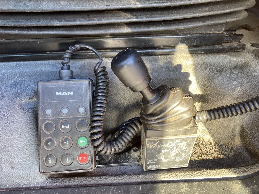 MAN TGX 18.420 4x2 BLS - 트랙터 유닛 : 사진 4 MAN TGX 18.420 4x2 BLS - 트랙터 유닛 : 사진 4