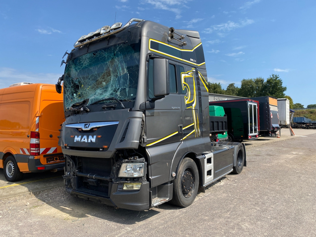 MAN TGX 18.510 4x2 BLS Unfall-Totalschaden - 트랙터 유닛 : 사진 1 MAN TGX 18.510 4x2 BLS Unfall-Totalschaden - 트랙터 유닛 : 사진 1