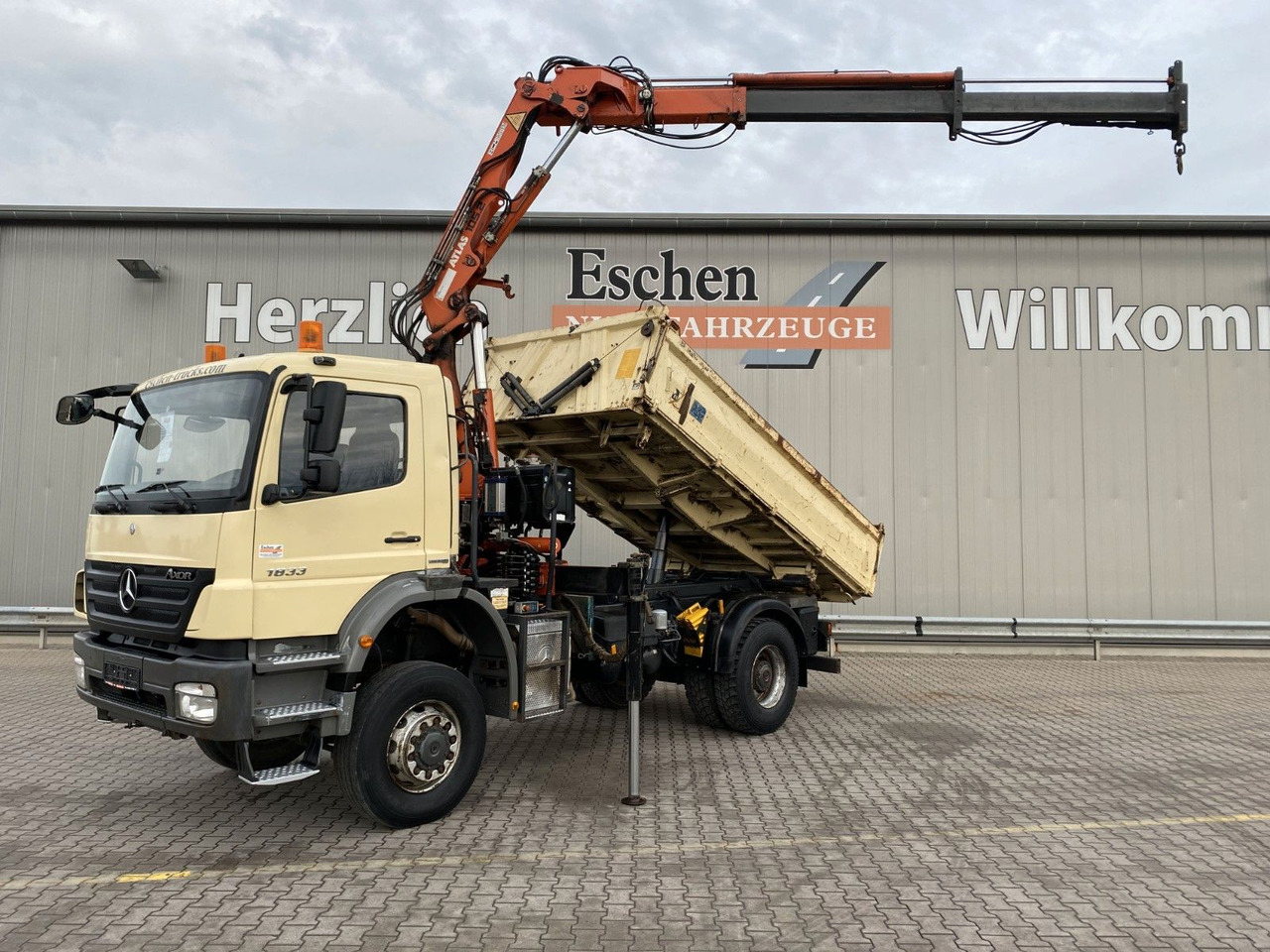 Mercedes-Benz 1833 4x4 Axor | Atlas 105.2-A2*Funk*AHK*3 Sitze - 덤프트럭, 크레인 트럭 : 사진 1 Mercedes-Benz 1833 4x4 Axor | Atlas 105.2-A2*Funk*AHK*3 Sitze - 덤프트럭, 크레인 트럭 : 사진 1