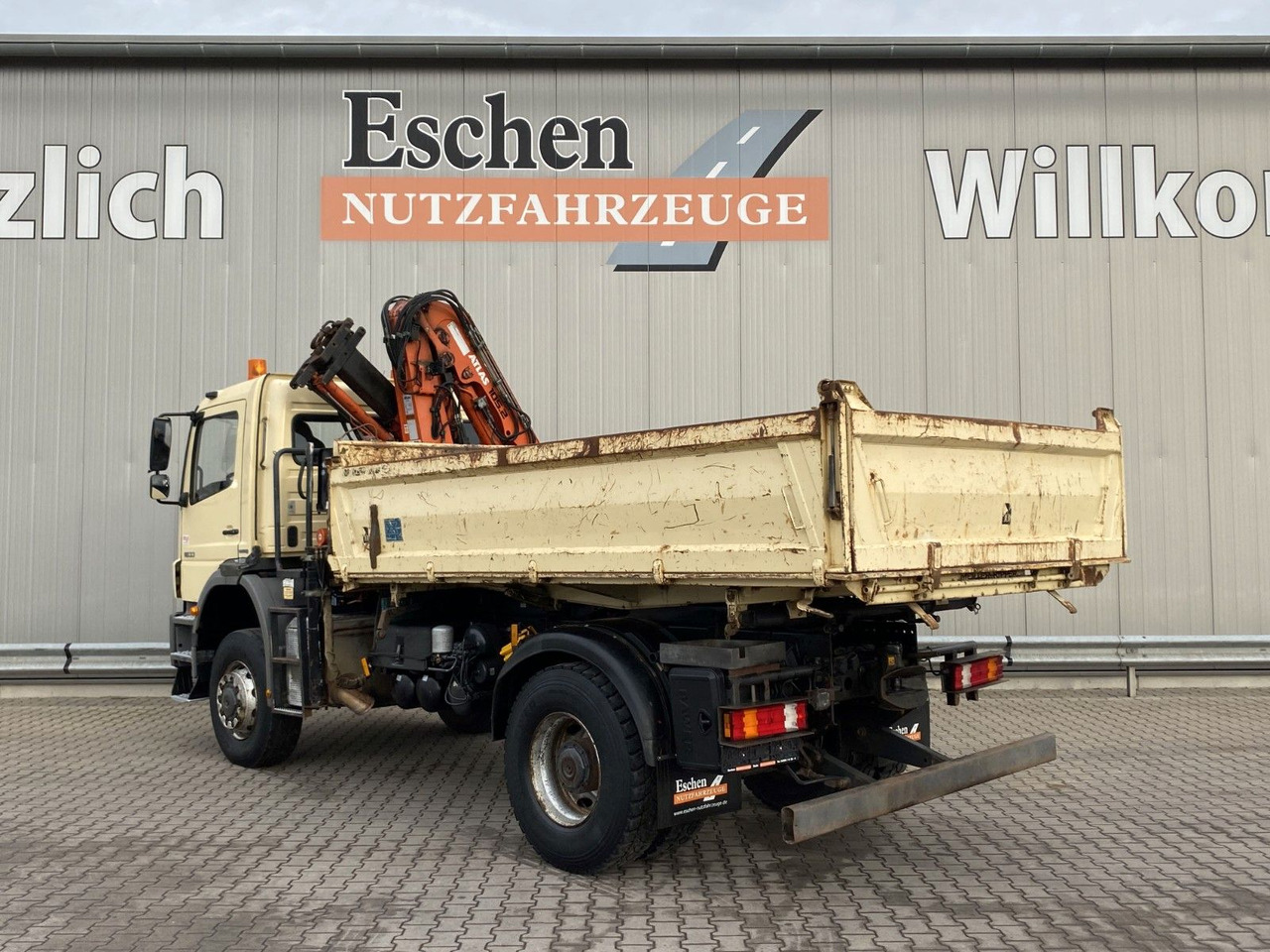 Mercedes-Benz 1833 4x4 Axor | Atlas 105.2-A2*Funk*AHK*3 Sitze - 덤프트럭, 크레인 트럭 : 사진 4 Mercedes-Benz 1833 4x4 Axor | Atlas 105.2-A2*Funk*AHK*3 Sitze - 덤프트럭, 크레인 트럭 : 사진 4