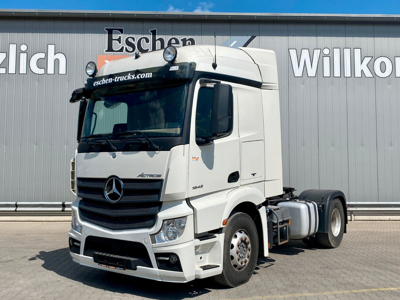 Mercedes-Benz 1843 LS Actros | Kipphydraulik*1.Hand*Alufelgen - 트랙터 유닛 : 사진 1 Mercedes-Benz 1843 LS Actros | Kipphydraulik*1.Hand*Alufelgen - 트랙터 유닛 : 사진 1