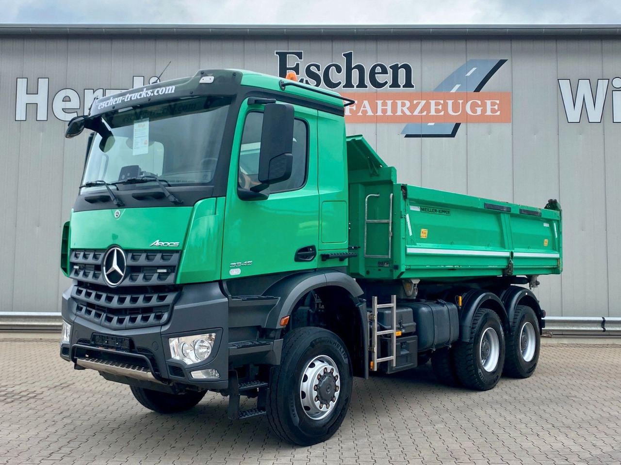 Mercedes-Benz Arocs 3345 6x6 | MEILLER*Bordmatik*Blatt*AHK+Oel - 덤프트럭 : 사진 2 Mercedes-Benz Arocs 3345 6x6 | MEILLER*Bordmatik*Blatt*AHK+Oel - 덤프트럭 : 사진 2