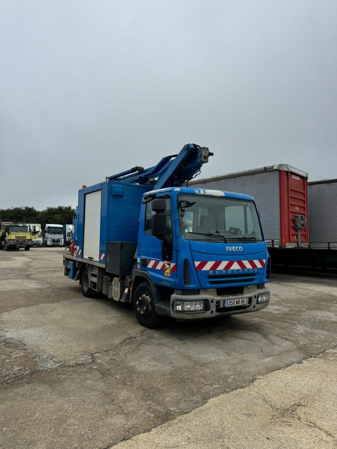 Iveco Eurocargo 100E19 - 트럭 탑재 고가작업 플랫폼 : 사진 3 Iveco Eurocargo 100E19 - 트럭 탑재 고가작업 플랫폼 : 사진 3