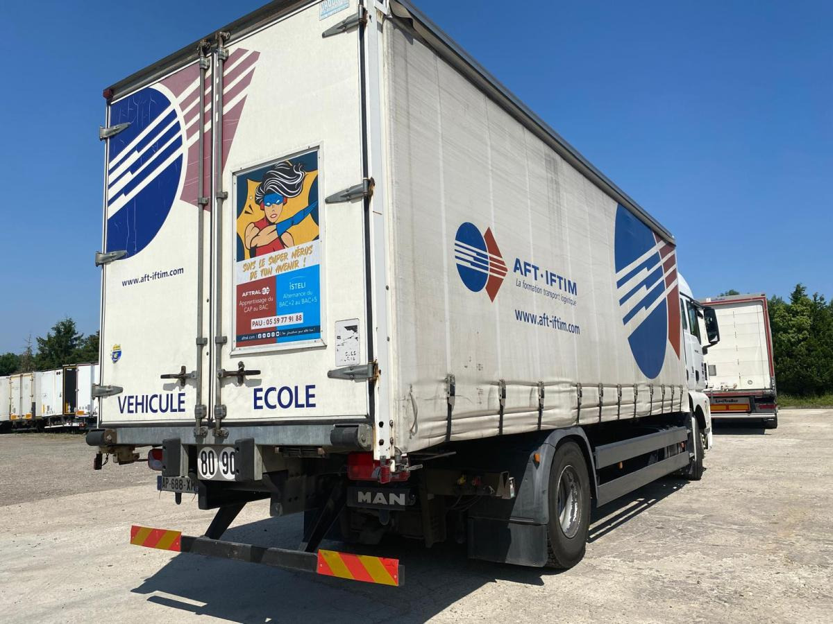 MAN TGX 18.360 - 커튼사이더 트럭 : 사진 4 MAN TGX 18.360 - 커튼사이더 트럭 : 사진 4