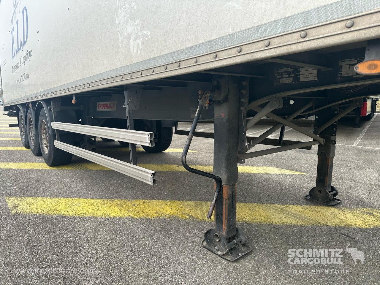 FRUEHAUF Dryfreight Standard Roller shutter door - 밀폐형 박스 세미 트레일러 : 사진 2 FRUEHAUF Dryfreight Standard Roller shutter door - 밀폐형 박스 세미 트레일러 : 사진 2