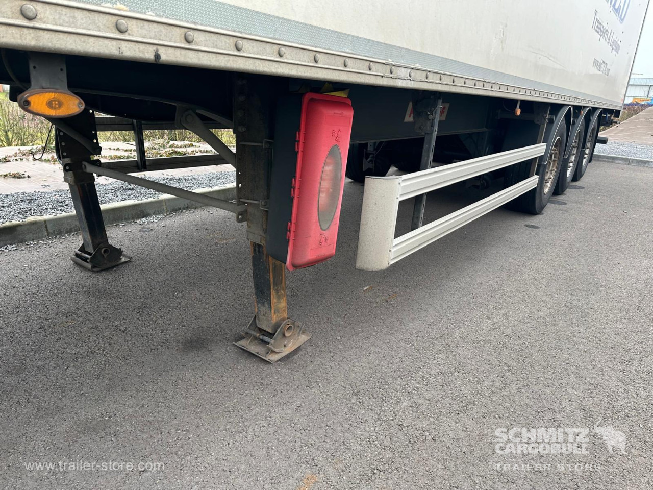 FRUEHAUF Dryfreight Standard Roller shutter door - 밀폐형 박스 세미 트레일러 : 사진 2 FRUEHAUF Dryfreight Standard Roller shutter door - 밀폐형 박스 세미 트레일러 : 사진 2