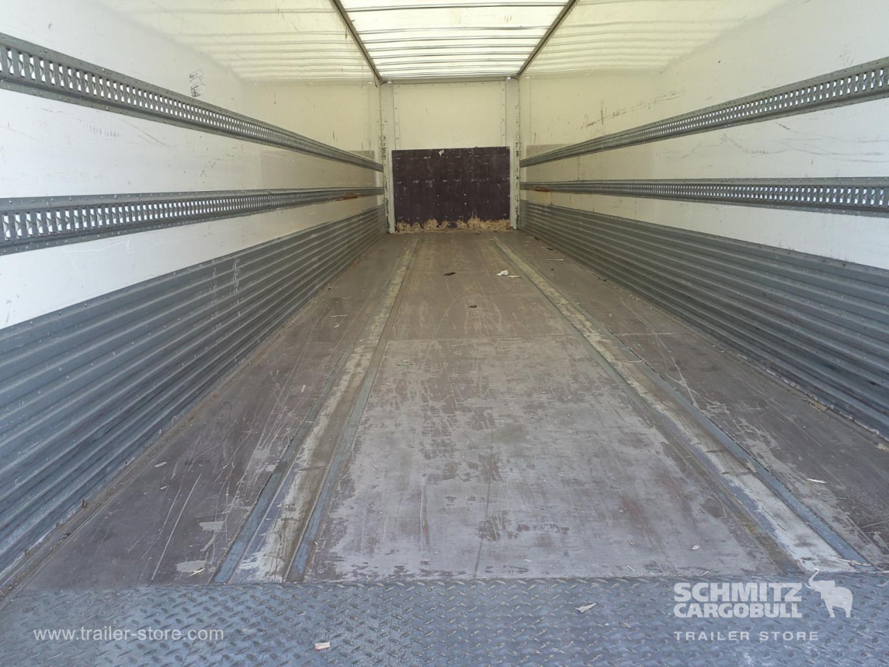 LECI TRAILER Dryfreight Standard Roller shutter door - 밀폐형 박스 세미 트레일러 : 사진 3 LECI TRAILER Dryfreight Standard Roller shutter door - 밀폐형 박스 세미 트레일러 : 사진 3
