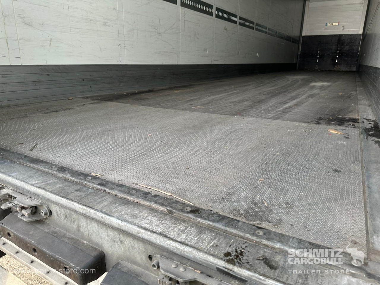 SCHMITZ Caisse sêche Mega - 밀폐형 박스 세미 트레일러 : 사진 3 SCHMITZ Caisse sêche Mega - 밀폐형 박스 세미 트레일러 : 사진 3