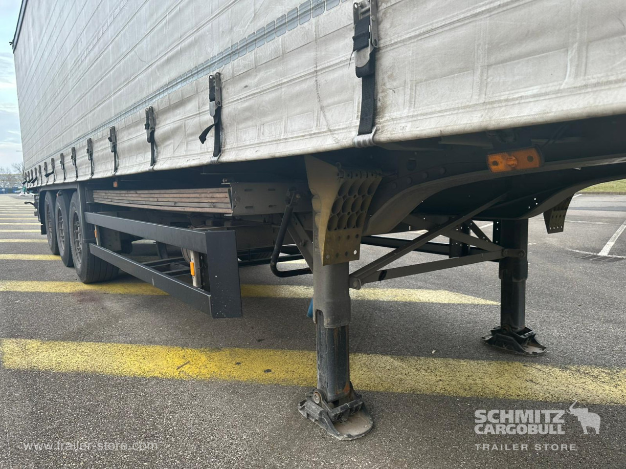 SCHMITZ Curtainsider Standard - 커튼사이더 세미 트레일러 : 사진 4 SCHMITZ Curtainsider Standard - 커튼사이더 세미 트레일러 : 사진 4