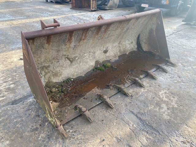 Case 580 - 로더 버킷 : 사진 2 Case 580 - 로더 버킷 : 사진 2