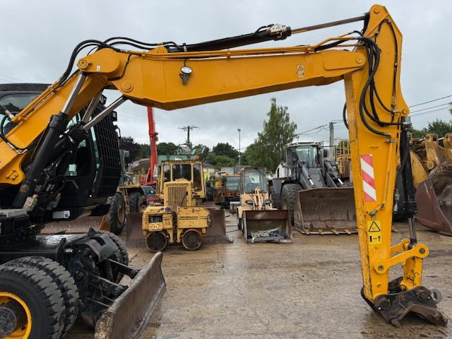 휠 굴삭기 JCB JS 175 W+ : 사진 17