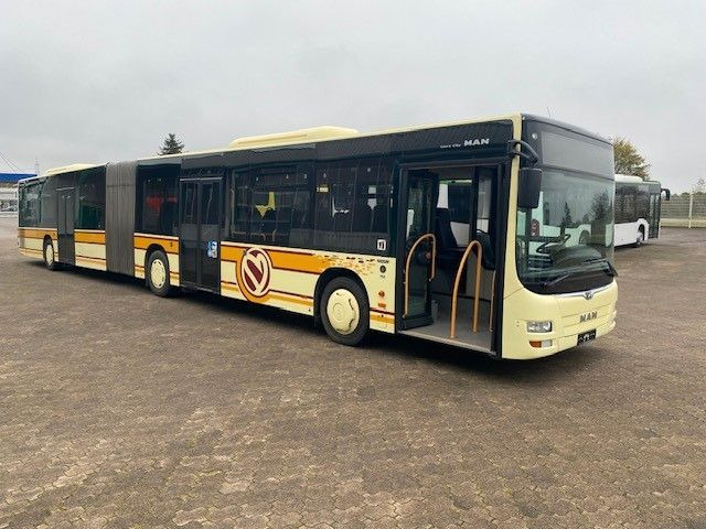 MAN A 23 Lions City Gelenkbus KLIMA 60 Sitze GURTE - 굴절버스 : 사진 1 MAN A 23 Lions City Gelenkbus KLIMA 60 Sitze GURTE - 굴절버스 : 사진 1