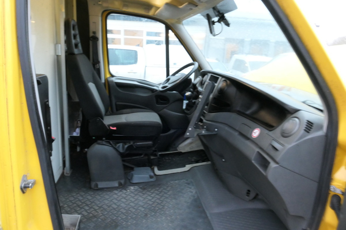 IVECO Daily 35 S11 C30C AUTOMATIK KAMERA Regale LUFT D - 박스 밴 : 사진 5 IVECO Daily 35 S11 C30C AUTOMATIK KAMERA Regale LUFT D - 박스 밴 : 사진 5