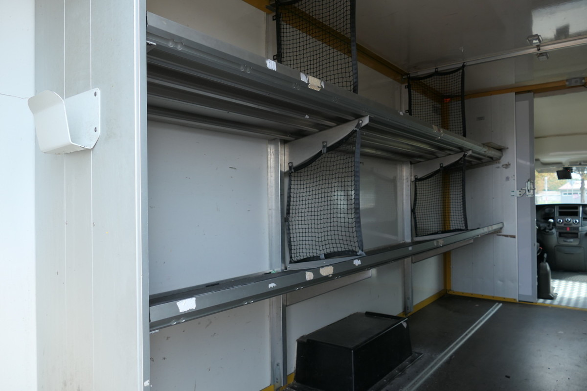 IVECO Daily 35 S11 C30C AUTOMATIK KAMERA Regale LUFT D - 박스 밴 : 사진 5 IVECO Daily 35 S11 C30C AUTOMATIK KAMERA Regale LUFT D - 박스 밴 : 사진 5