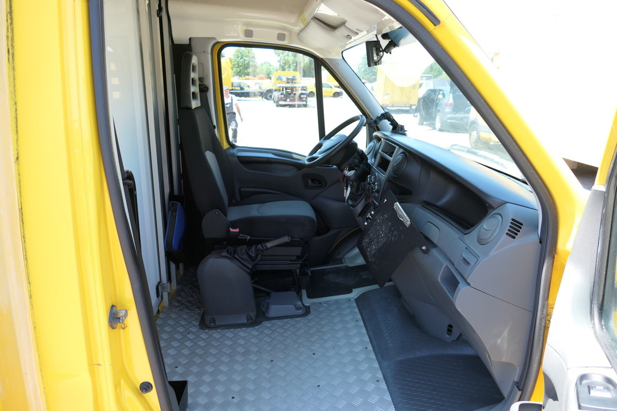 IVECO Daily 35 S11 C30C AUTOMATIK KAMERA Regale LUFT D - 박스 밴 : 사진 5 IVECO Daily 35 S11 C30C AUTOMATIK KAMERA Regale LUFT D - 박스 밴 : 사진 5