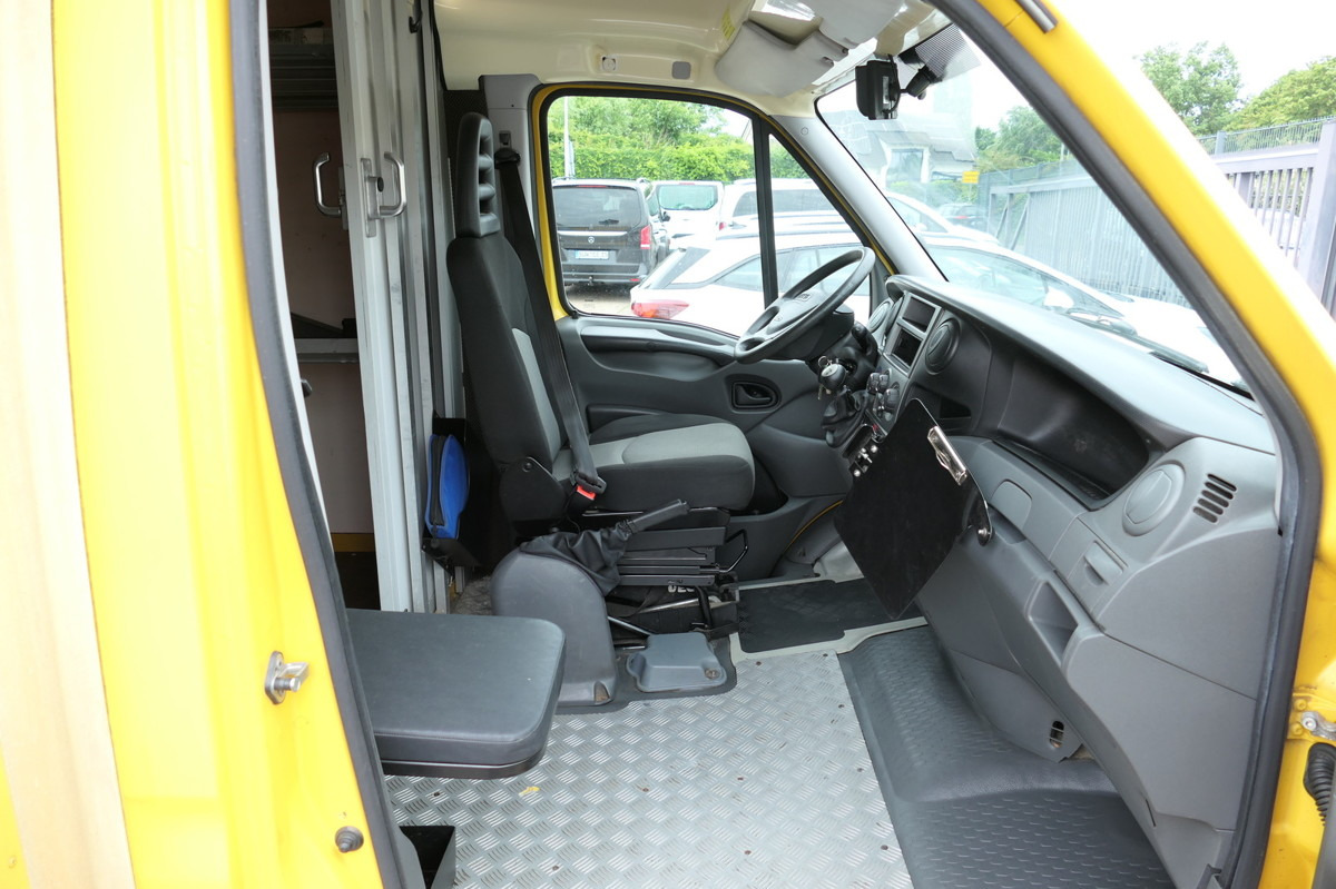 IVECO Daily 35 S11 C30C AUTOMATIK KAMERA Regale LUFT D - 박스 밴 : 사진 5 IVECO Daily 35 S11 C30C AUTOMATIK KAMERA Regale LUFT D - 박스 밴 : 사진 5