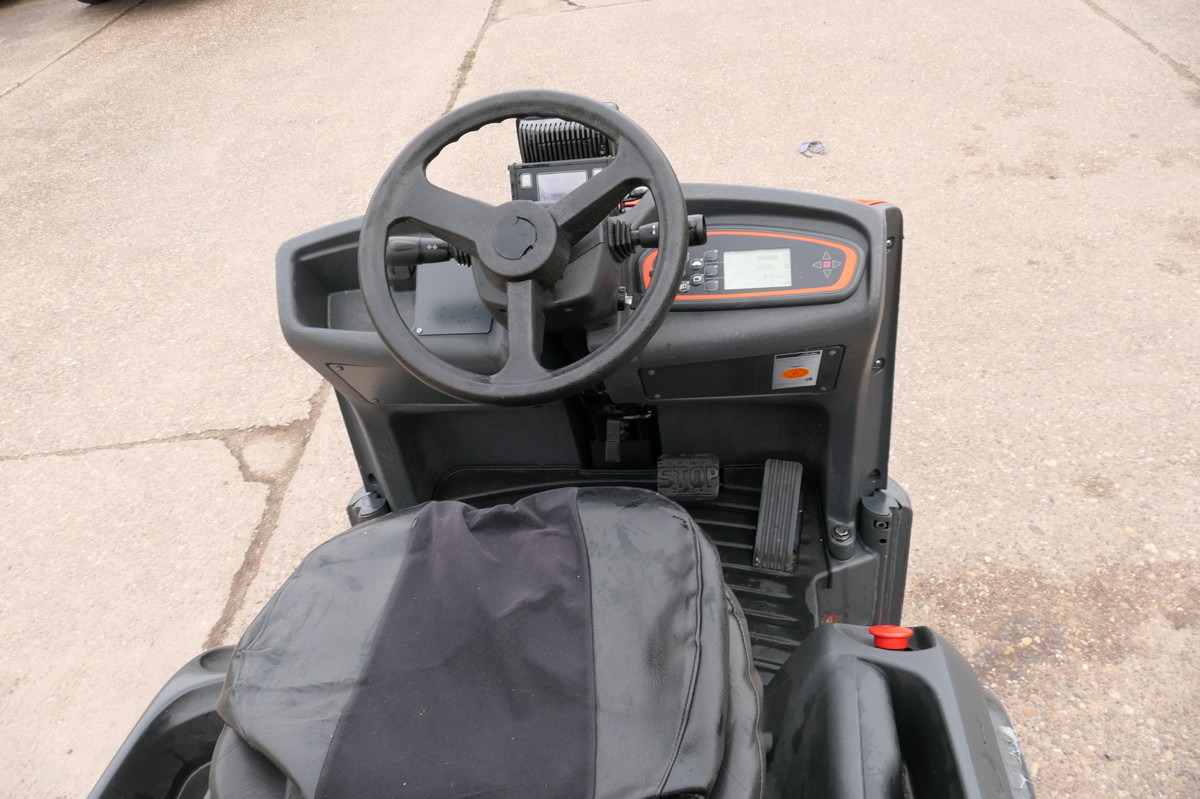 LINDE P 60 Z Schlepper 3-Rad - 견인 트랙터 : 사진 5 LINDE P 60 Z Schlepper 3-Rad - 견인 트랙터 : 사진 5