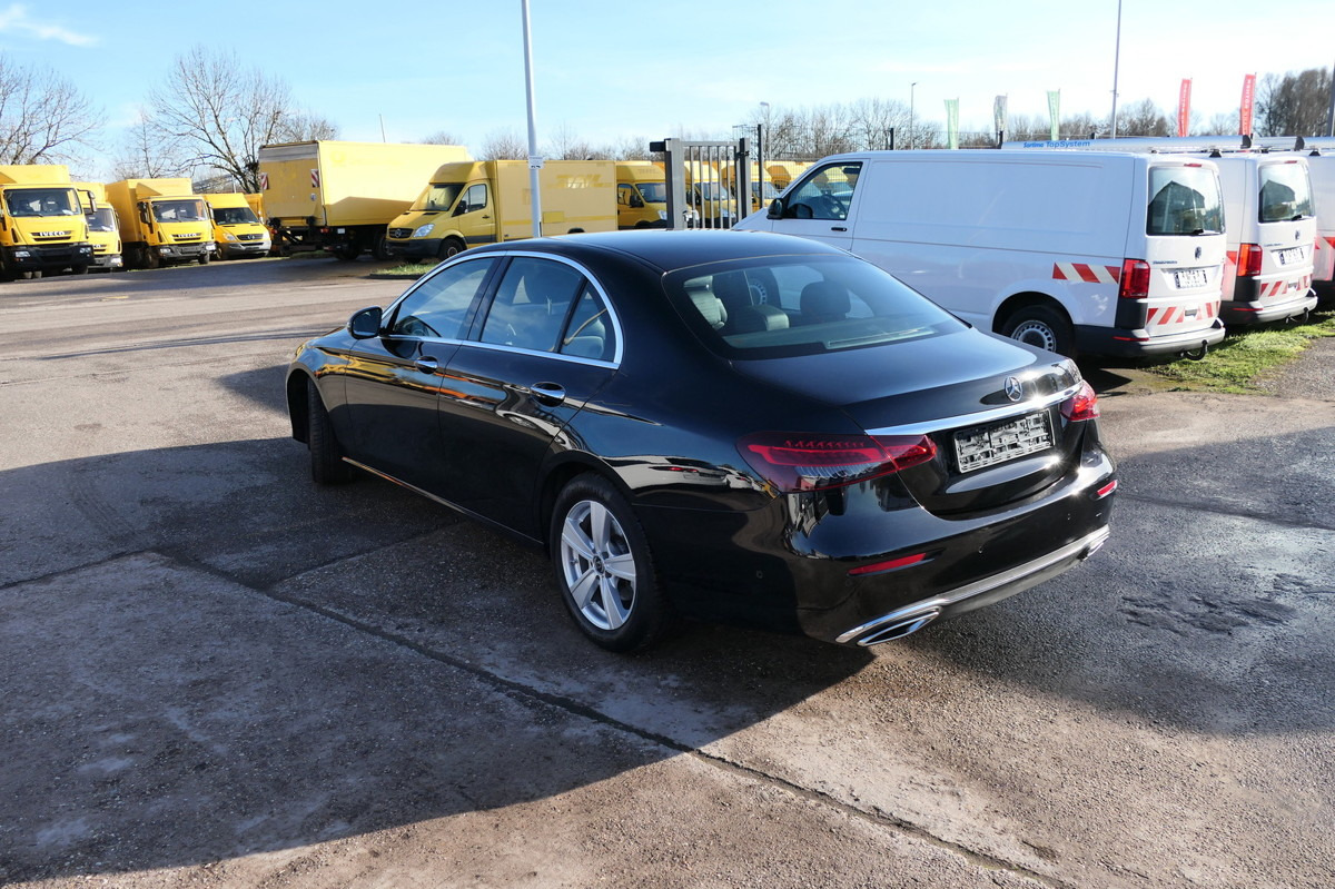 MERCEDES-BENZ E 220 d AVANTGARDE KLIMA - 세단 : 사진 5 MERCEDES-BENZ E 220 d AVANTGARDE KLIMA - 세단 : 사진 5