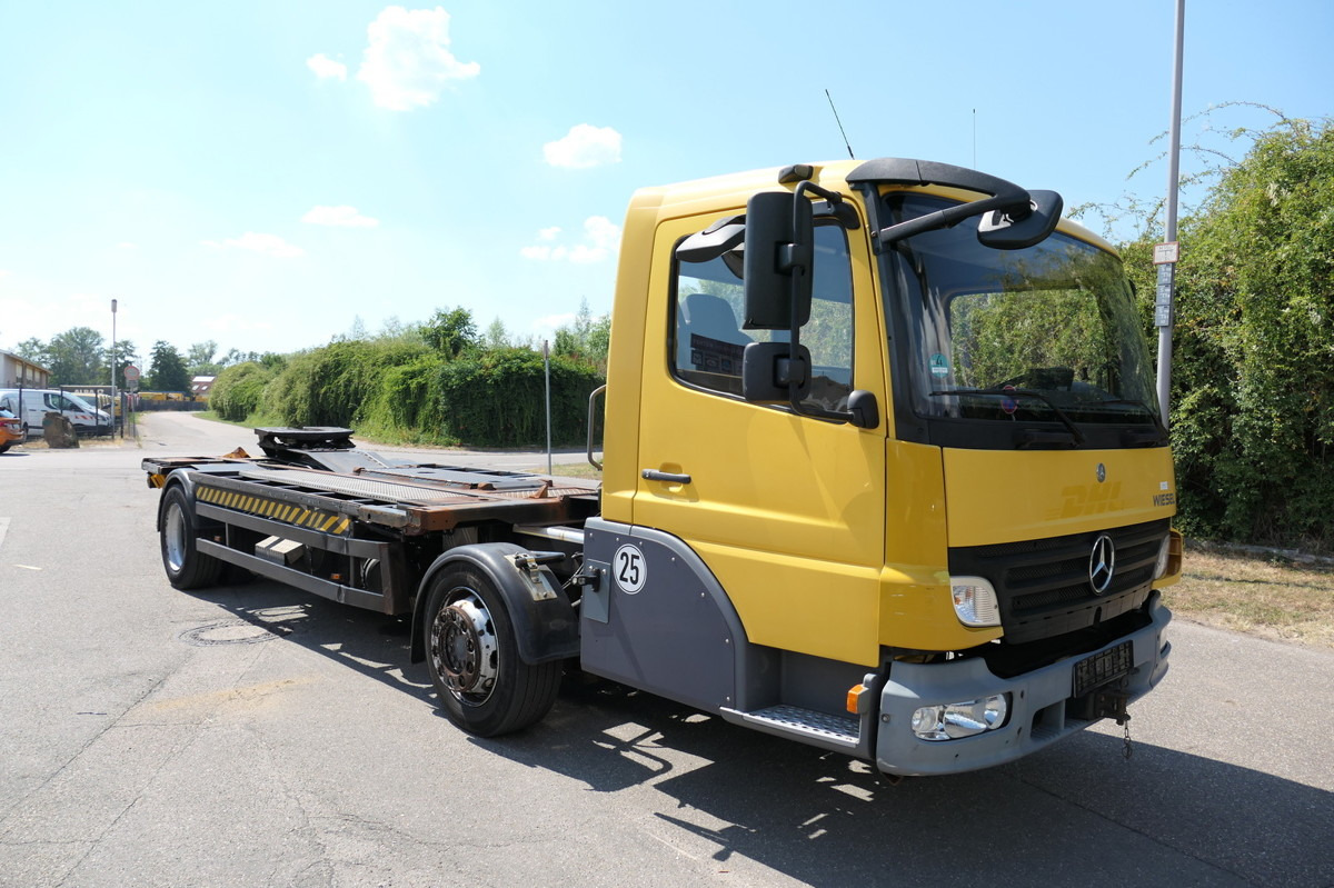 MERCEDES-BENZ KAMAG WBH 25 Wiesel Terberg Umsetzfahrz. Sattelk - 컨테이너 운반 장치/ 스와프 보디 트럭 : 사진 1 MERCEDES-BENZ KAMAG WBH 25 Wiesel Terberg Umsetzfahrz. Sattelk - 컨테이너 운반 장치/ 스와프 보디 트럭 : 사진 1