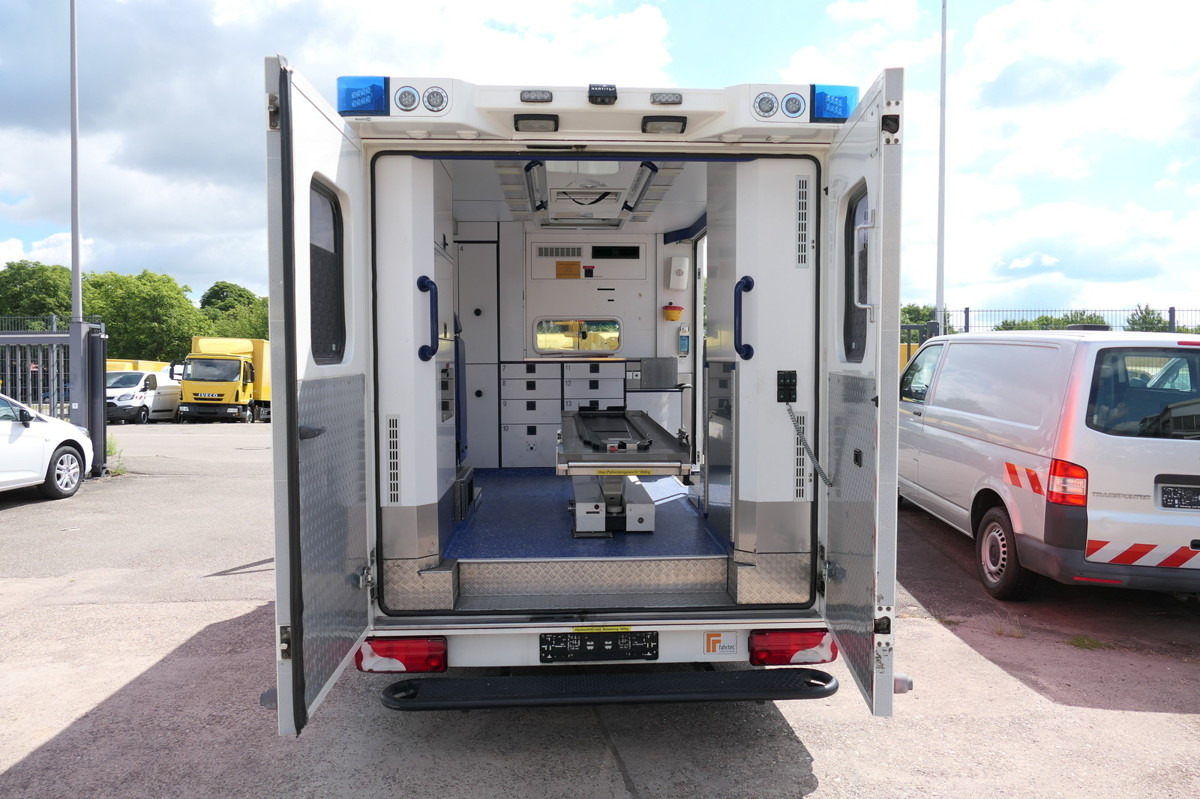 MERCEDES-BENZ Sprinter 519 CDI Klima Krankenwagen Fahrtec Aufb - 구급차 : 사진 5 MERCEDES-BENZ Sprinter 519 CDI Klima Krankenwagen Fahrtec Aufb - 구급차 : 사진 5