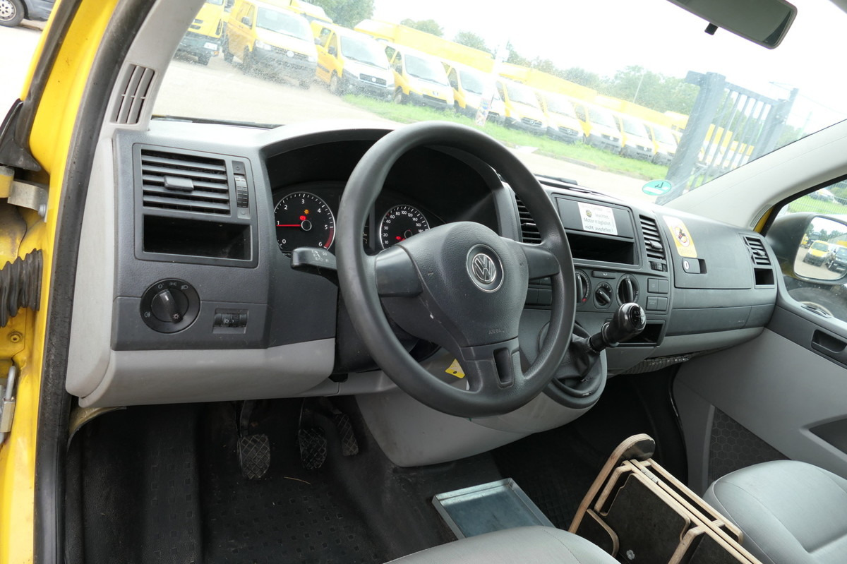 Interior photo 1: 소형 밴 VW T5 Transporter 2.0 TDI 2-Sitzer EURO-5 CoC PARKT Interior photo 1: 소형 밴 VW T5 Transporter 2.0 TDI 2-Sitzer EURO-5 CoC PARKT
