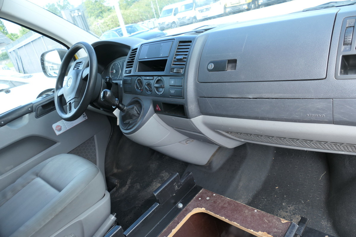 소형 밴 VW T5 Transporter 2.0 TDI EURO-5 2xSCHIEBETÜR PARKT : 사진 6 소형 밴 VW T5 Transporter 2.0 TDI EURO-5 2xSCHIEBETÜR PARKT : 사진 6