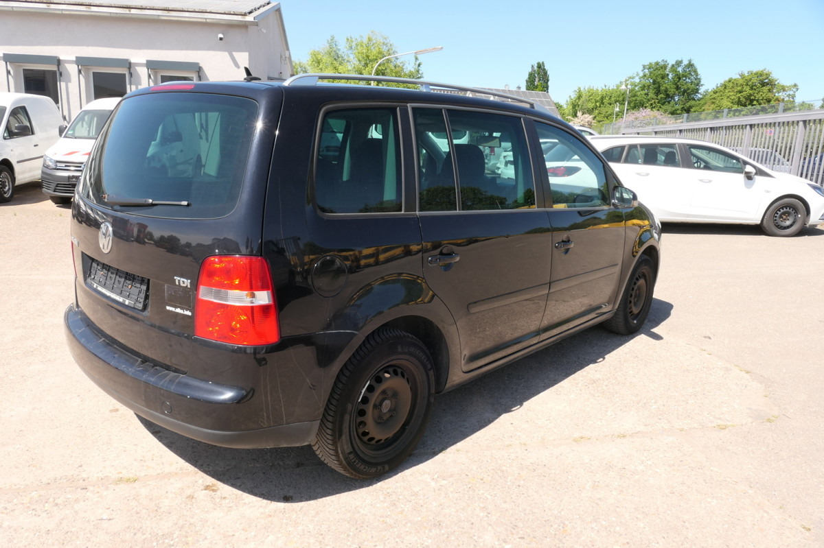 VW Touran Trendline - 차량 : 사진 3 VW Touran Trendline - 차량 : 사진 3