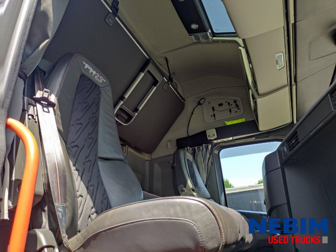Volvo FH 540 25th Anniversary ED - Dual Clutch / Dynamic Steering / I-park Cool - 트랙터 유닛 : 사진 4 Volvo FH 540 25th Anniversary ED - Dual Clutch / Dynamic Steering / I-park Cool - 트랙터 유닛 : 사진 4