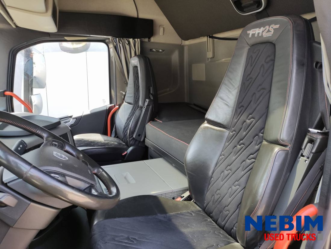 Volvo FH 540 25th Anniversary ED - Dual Clutch / Dynamic Steering / I-park Cool - 트랙터 유닛 : 사진 2 Volvo FH 540 25th Anniversary ED - Dual Clutch / Dynamic Steering / I-park Cool - 트랙터 유닛 : 사진 2