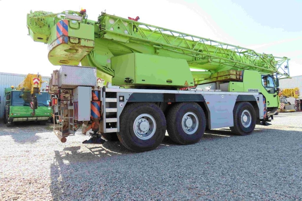 Liebherr LTM 1055-3.2 - 전천후 지형 크레인 : 사진 3 Liebherr LTM 1055-3.2 - 전천후 지형 크레인 : 사진 3