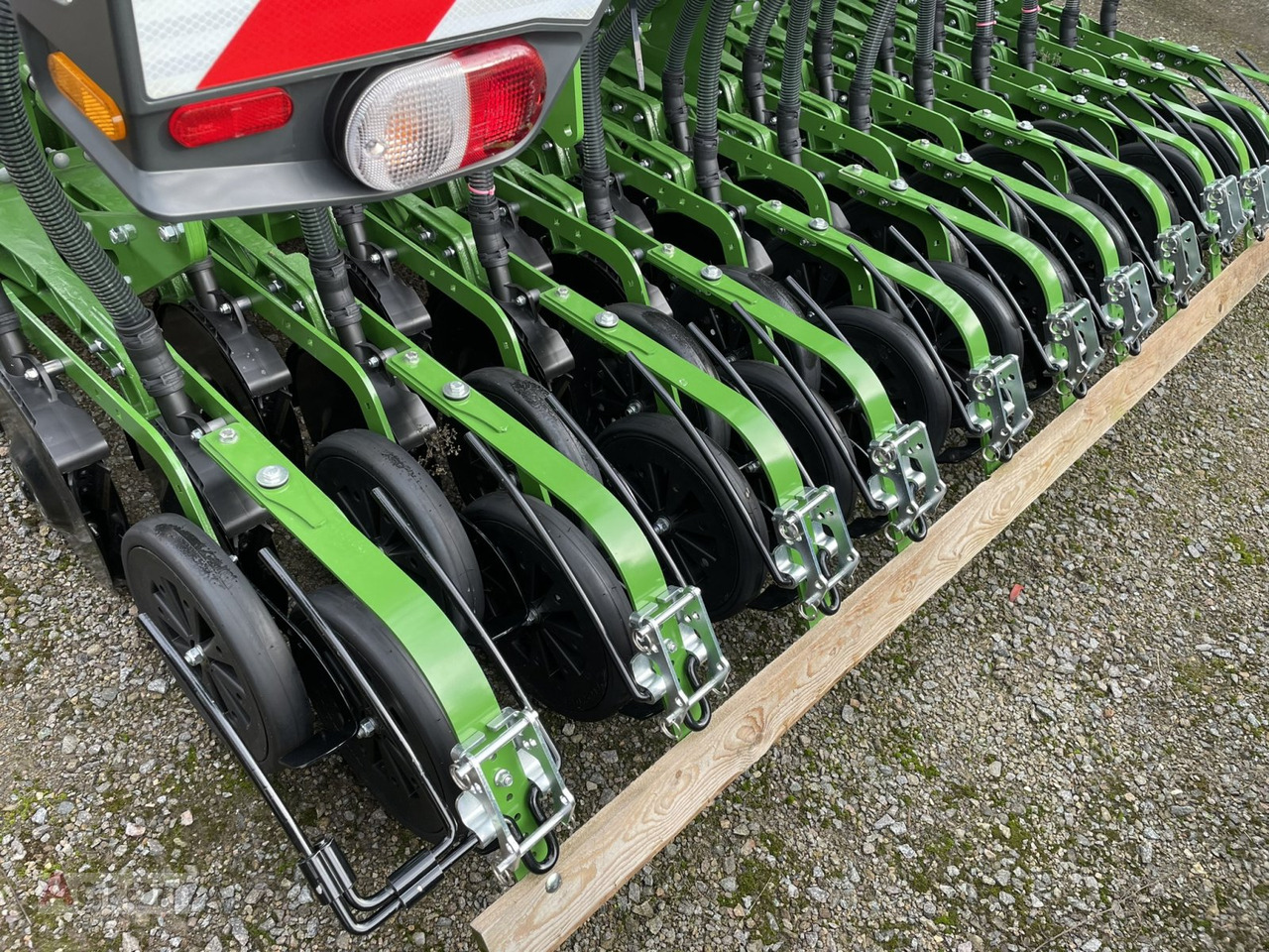 신규 콤바인 Amazone CENTAYA 3000 Spezial + KX 3001 : 사진 7 신규 콤바인 Amazone CENTAYA 3000 Spezial + KX 3001 : 사진 7