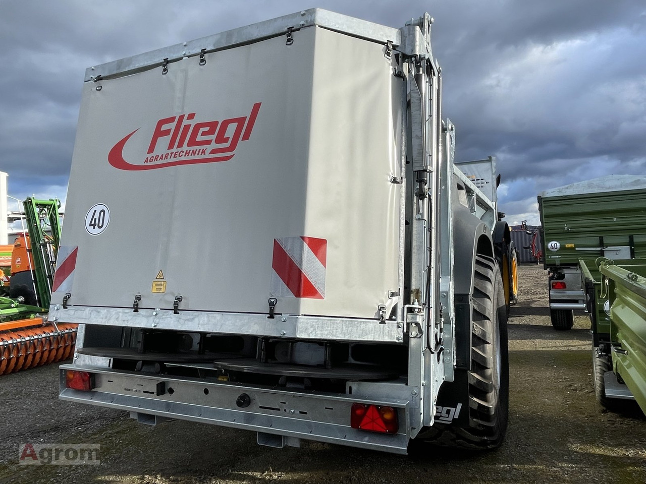 Fliegl ADS 100 - 퇴비 스프레더 : 사진 5 Fliegl ADS 100 - 퇴비 스프레더 : 사진 5