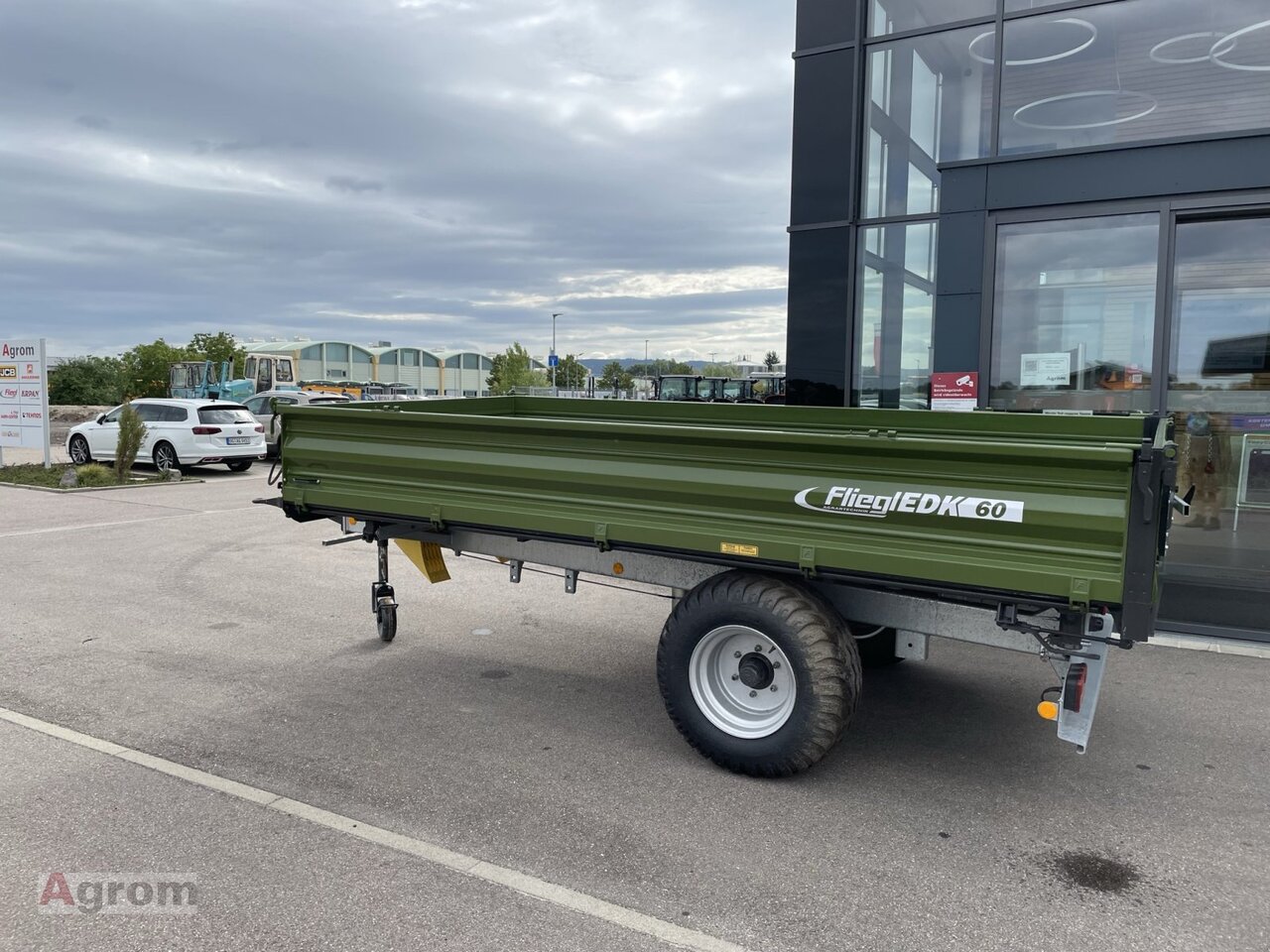 Fliegl EDK 60 FOX - 농장 티핑 트레일러/ 덤프 : 사진 3 Fliegl EDK 60 FOX - 농장 티핑 트레일러/ 덤프 : 사진 3