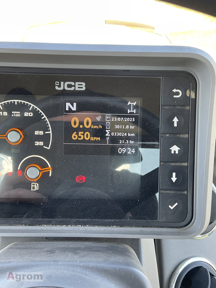 JCB Fastrac 4220 mit Lenksystem RTK - 장궤형 트랙터 : 사진 2 JCB Fastrac 4220 mit Lenksystem RTK - 장궤형 트랙터 : 사진 2