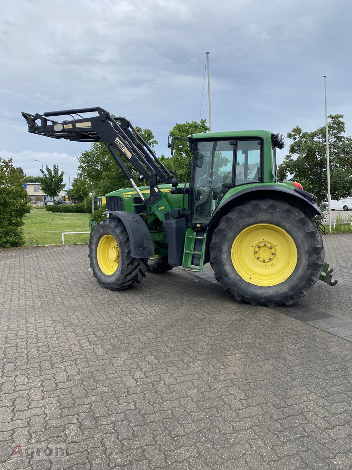 John Deere 6930 Premium - 장궤형 트랙터 : 사진 3 John Deere 6930 Premium - 장궤형 트랙터 : 사진 3