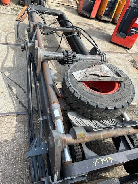 LINDE H80D-03/900 CABIN - 디젤 지게차 : 사진 4 LINDE H80D-03/900 CABIN - 디젤 지게차 : 사진 4