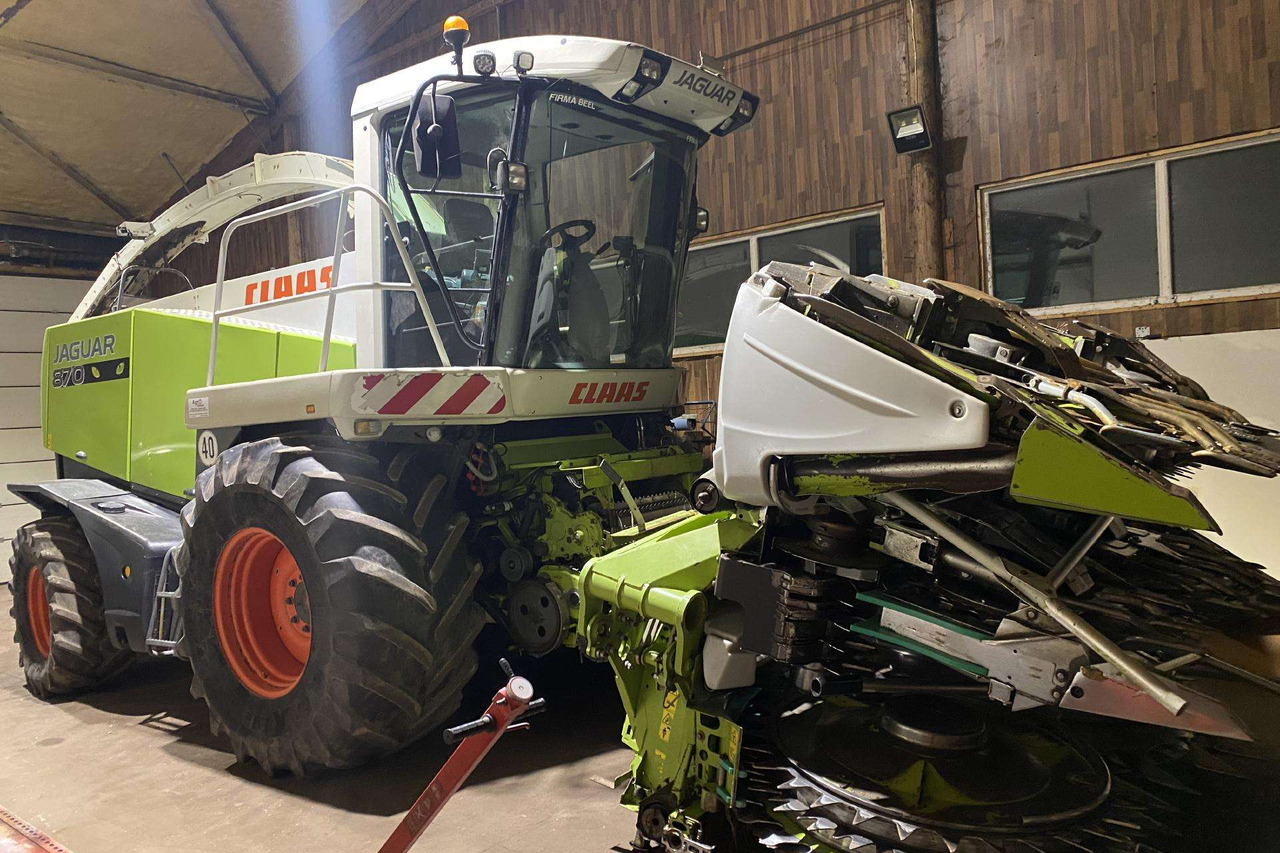 Claas Jaguar 870 SpeedStar - 견인식 목초수확기 : 사진 3 Claas Jaguar 870 SpeedStar - 견인식 목초수확기 : 사진 3