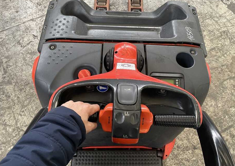Linde T 20 AP -131 (batt. 2020) - 팔레트 트럭 : 사진 3 Linde T 20 AP -131 (batt. 2020) - 팔레트 트럭 : 사진 3