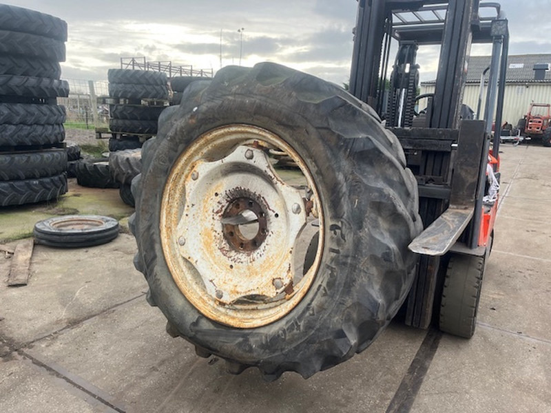 Firestone 18.4 R34 - 림 : 사진 4 Firestone 18.4 R34 - 림 : 사진 4