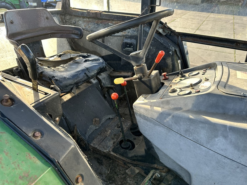 John Deere 2030 - 장궤형 트랙터 : 사진 4 John Deere 2030 - 장궤형 트랙터 : 사진 4